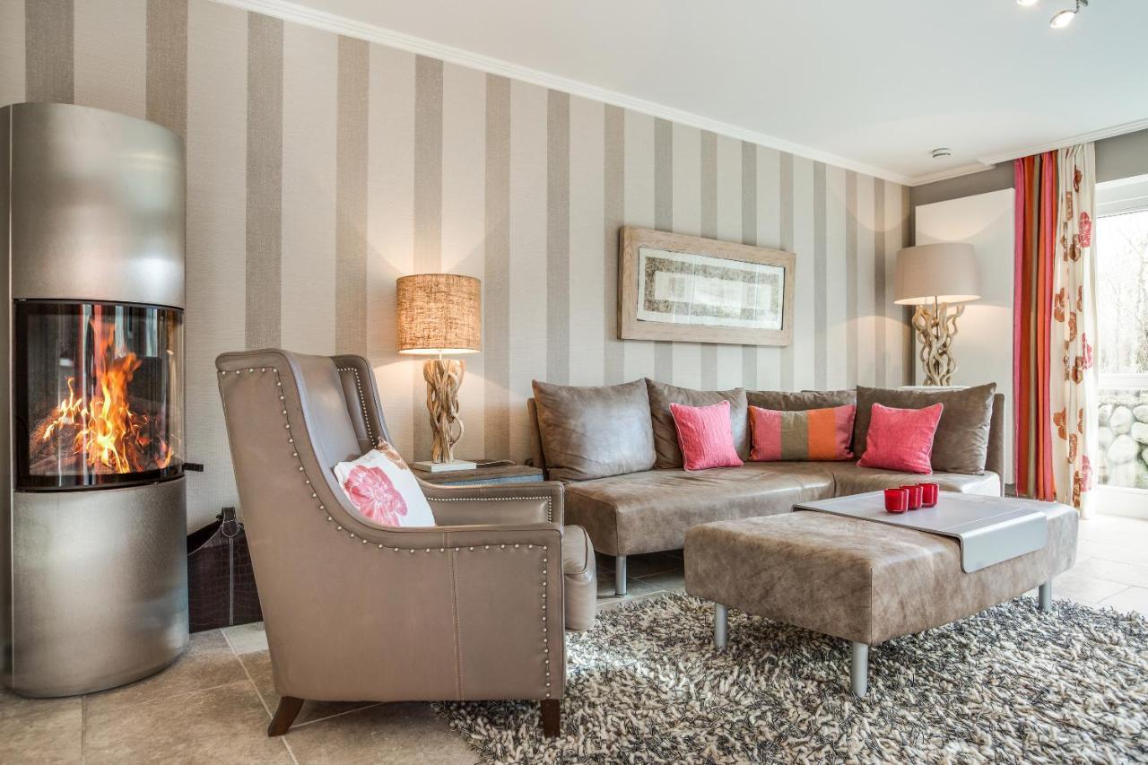 Apartmenthotel Am Leuchtturm Хёрнум Экстерьер фото
