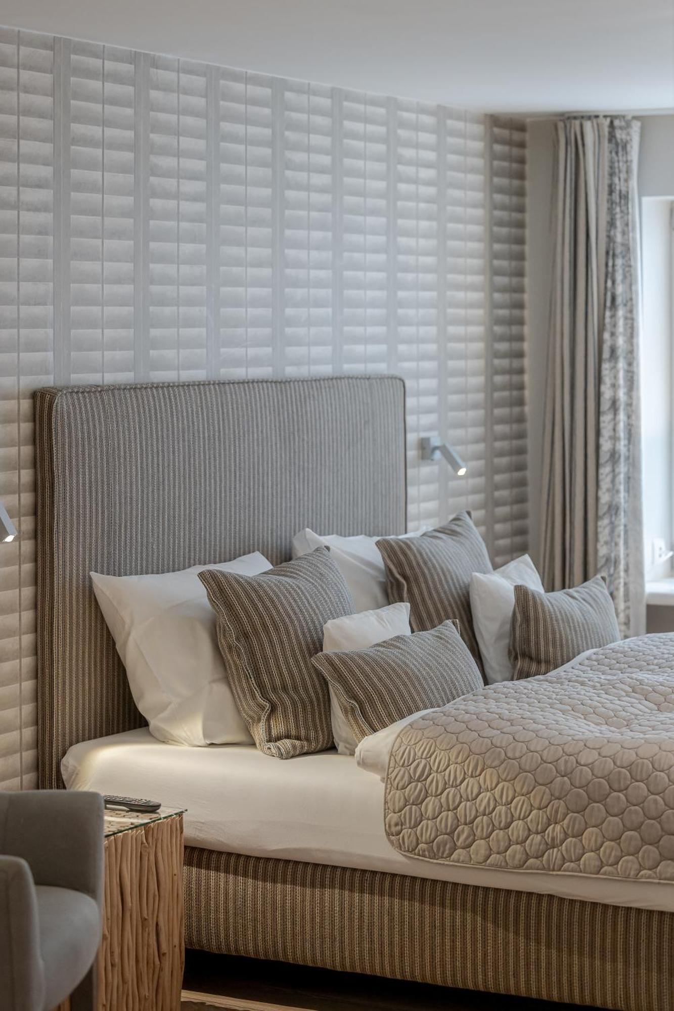 Apartmenthotel Am Leuchtturm Хёрнум Экстерьер фото