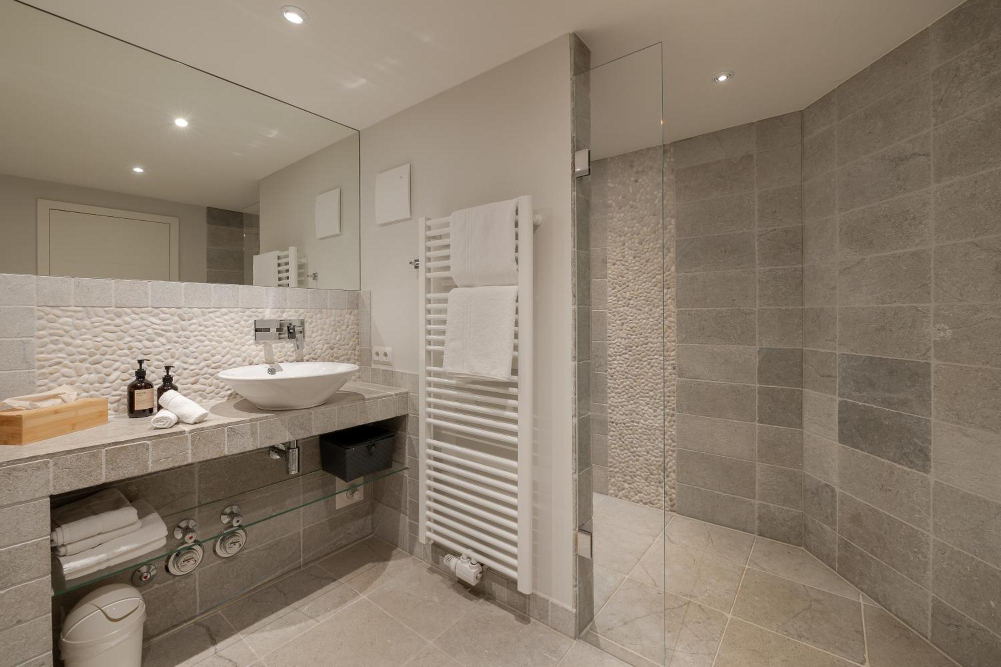 Apartmenthotel Am Leuchtturm Хёрнум Экстерьер фото